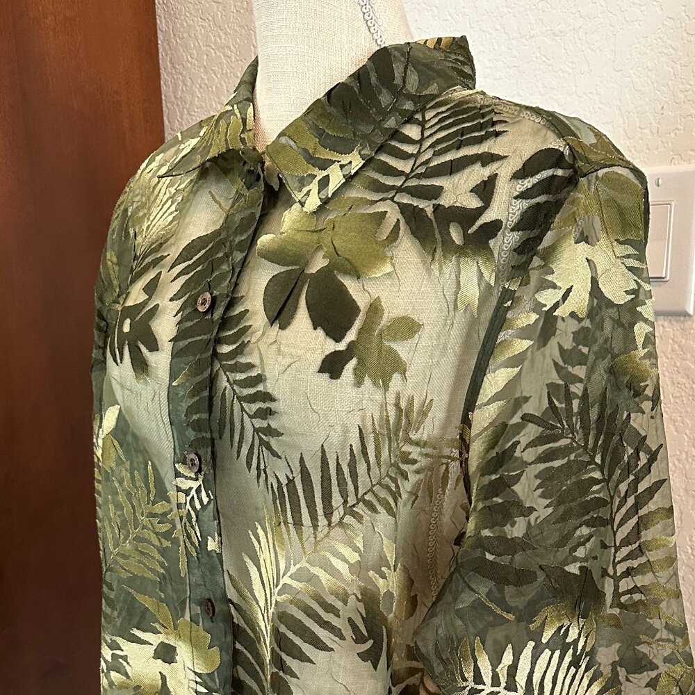 TANJAY Semi Sheer Green Floral Shirt - 16 - Picture 6 of 12